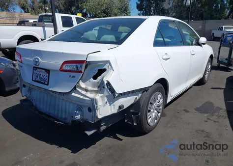 2013 Toyota Camry Le z USA, uszkodzony, nr VIN 4T1BF1FK3DU705262
